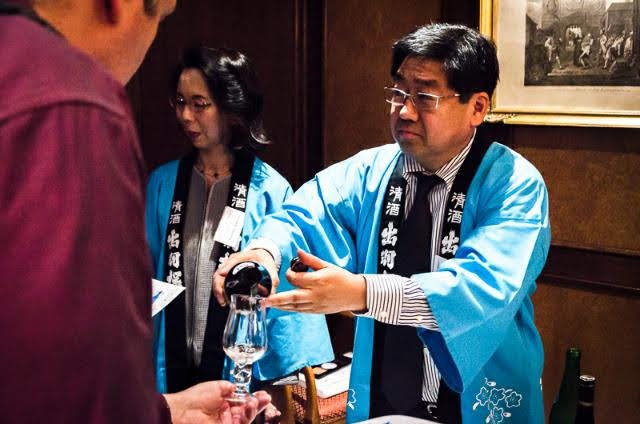 Japonci nás přijeli naučit pít sake