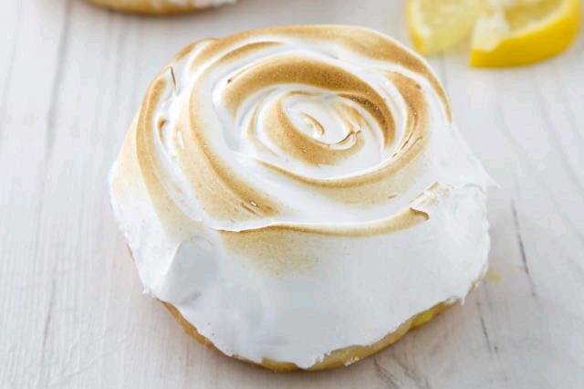 Lemon meringue od Offbeat Donuts ?