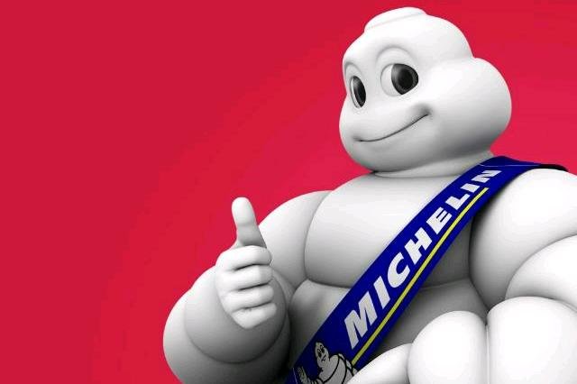 Podle michelinského šéfkuchaře Radka Kašpárka by si michelinskou hvězdičku zasloužilo víc pražských restaurací