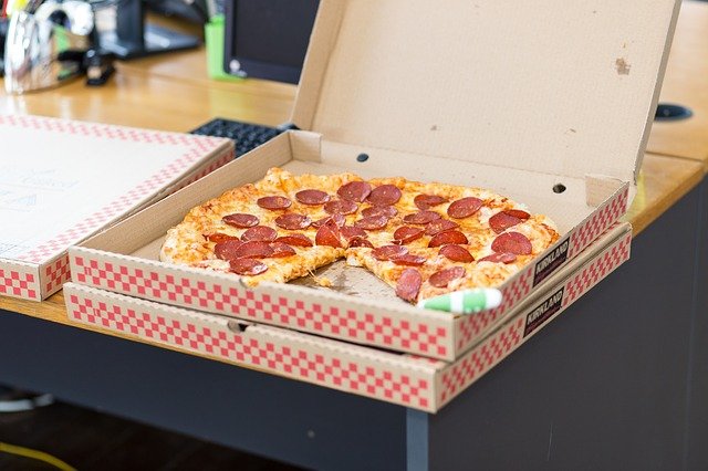 Krabice na pizzu, ilustrační fotografie