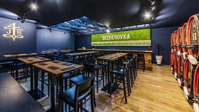 Becherovka otevřela nové návštěvnické centrum
