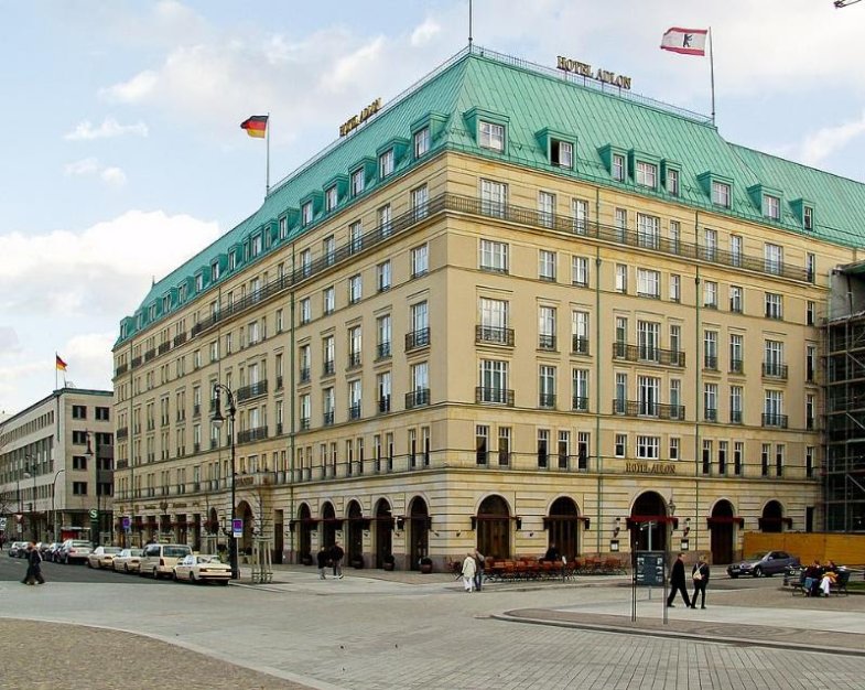 Hotel Adlon © Raimond Spekking, CC BY-SA 4.0