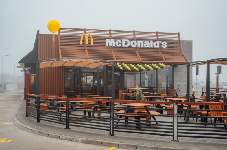 120. McDonald's u nás otevřel ve Stehelčevsi, foto McDonald's ČR