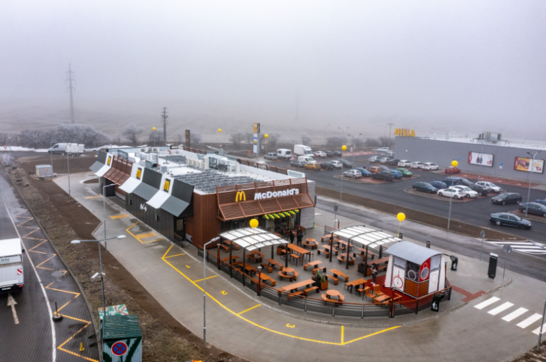 120. McDonald's u nás otevřel ve Stehelčevsi, foto McDonald's ČR