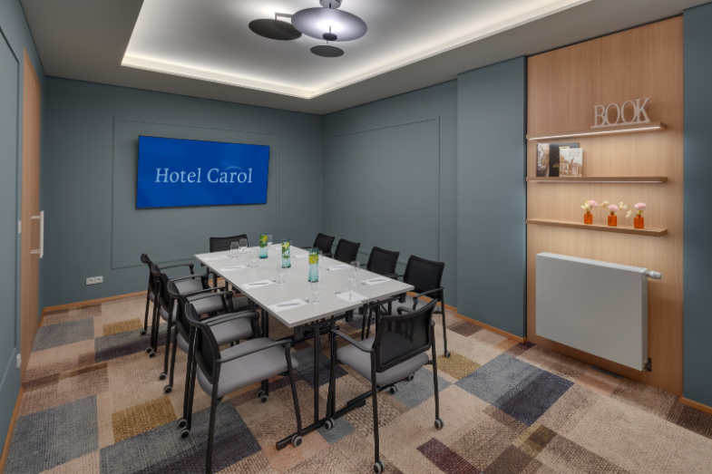 Hotel Carol vytvořil originální, nejen konferenční prostory v prostorách původního bazénu, foto Hotel Carol